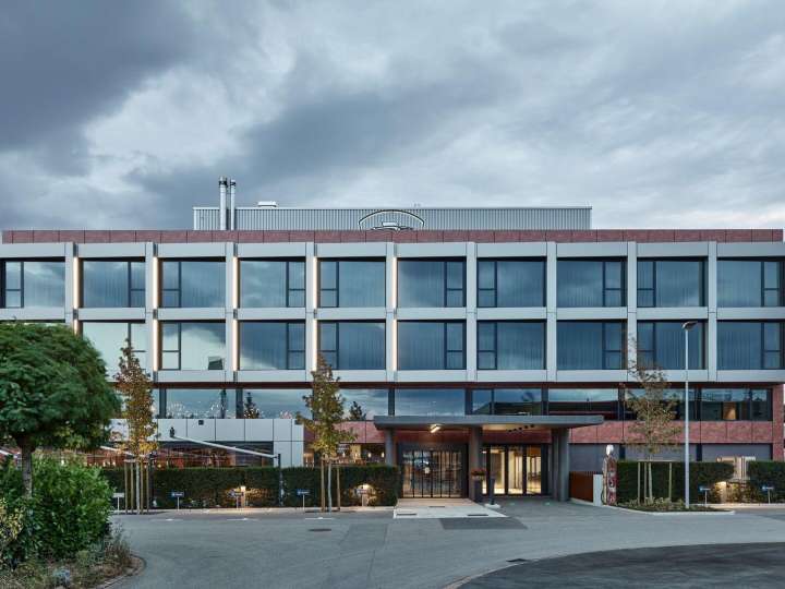 Autohalle Andelfingen